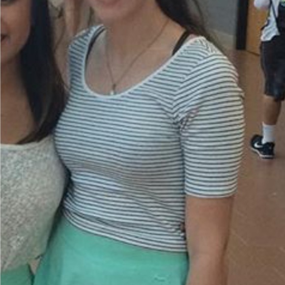 Divided Top - Picture 3 of 7